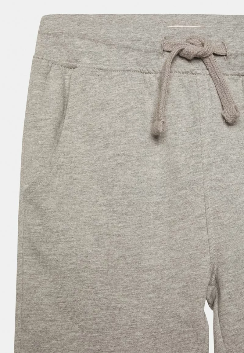 Friboo 3 PACK BASIC BOYS SWEATPANTS - Jogginghose - Grey, Ochre, Blue, Kinder 6 Friboo 3 PACK BASIC BOYS SWEATPANTS - Jogginghose - Grey, Ochre, Blue, Kinder – Bild 4